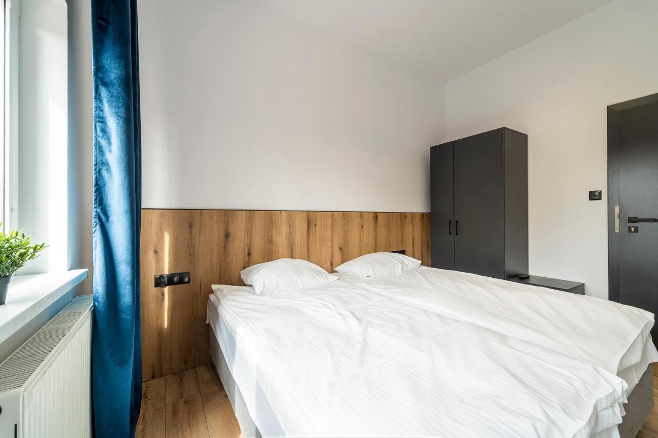 Gems Hostel Głogów Esterno foto