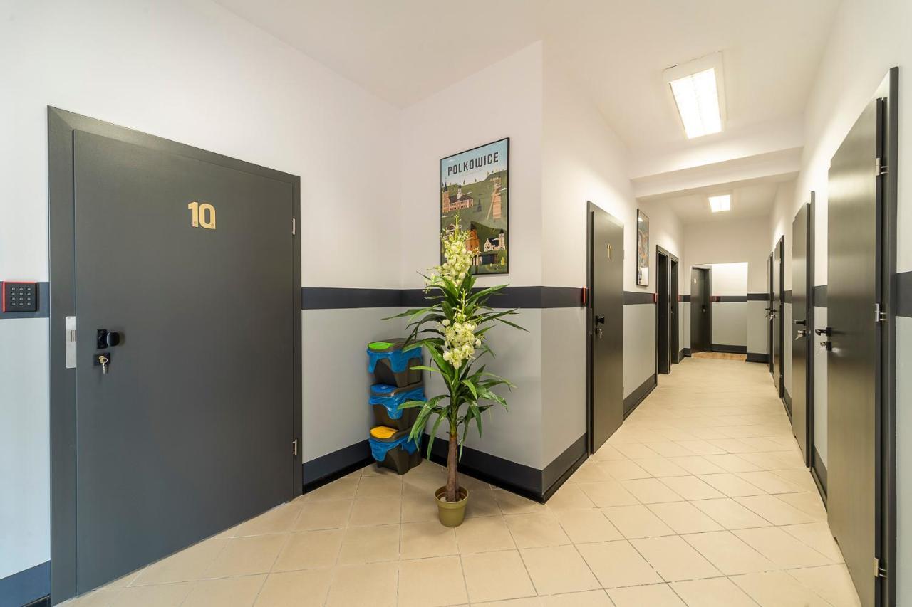 Gems Hostel Głogów Esterno foto