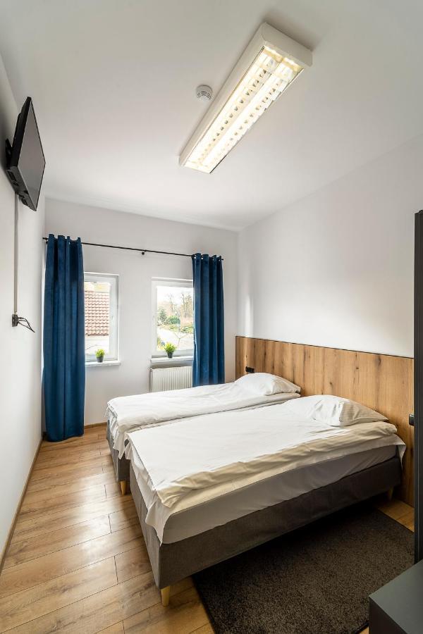 Gems Hostel Głogów Esterno foto