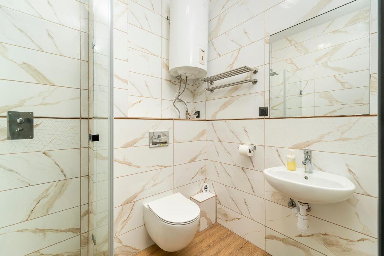 Gems Hostel Głogów Esterno foto